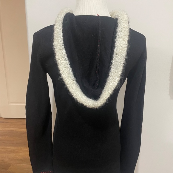 Storybook Knits Northern Friends Husky Samoyed XS S Black and Red Sweater Hoodie - Picture 5 of 7